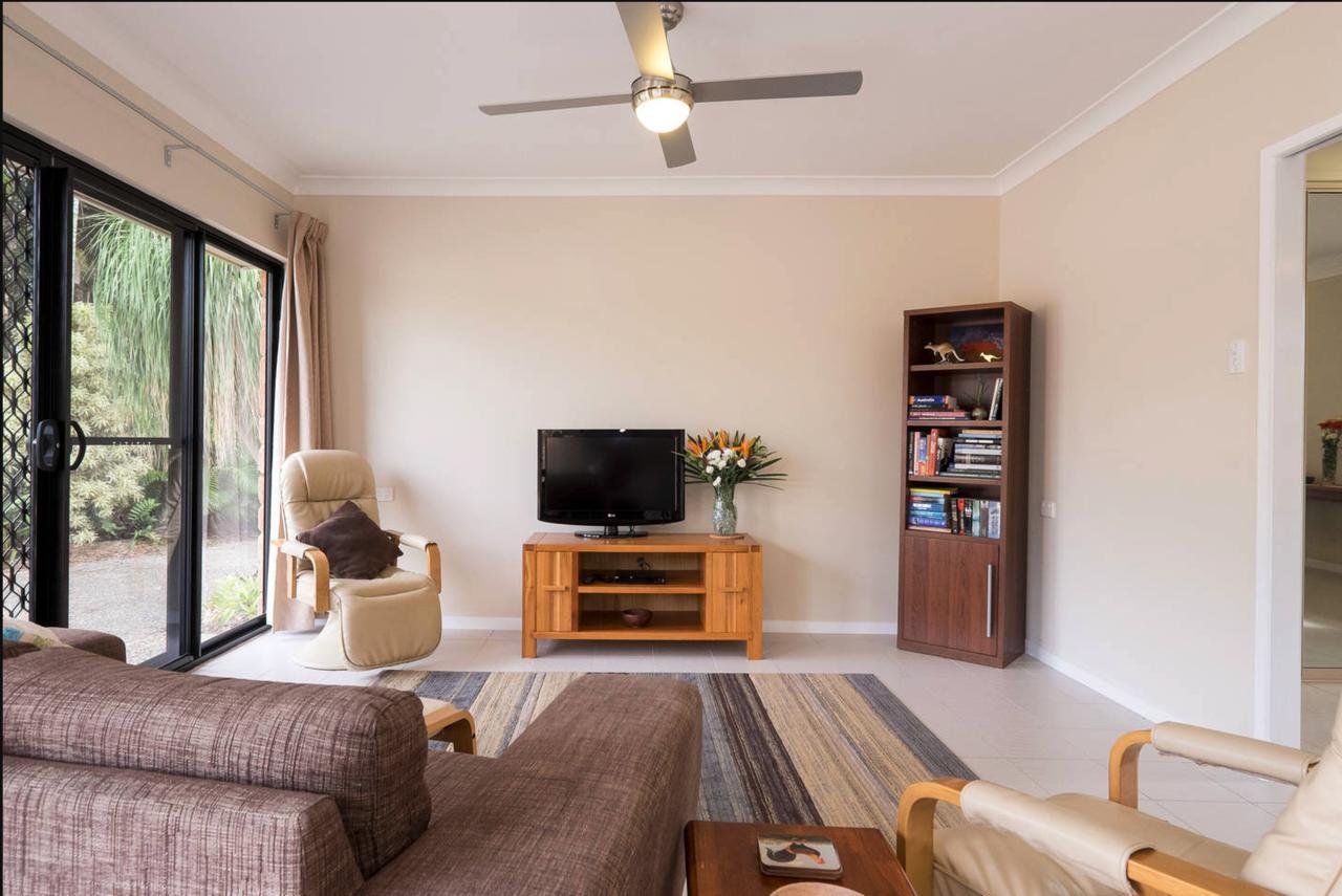 The Villa At The Bay Deception Bay Exterior photo