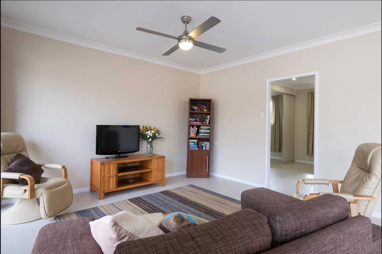 The Villa At The Bay Deception Bay Exterior photo