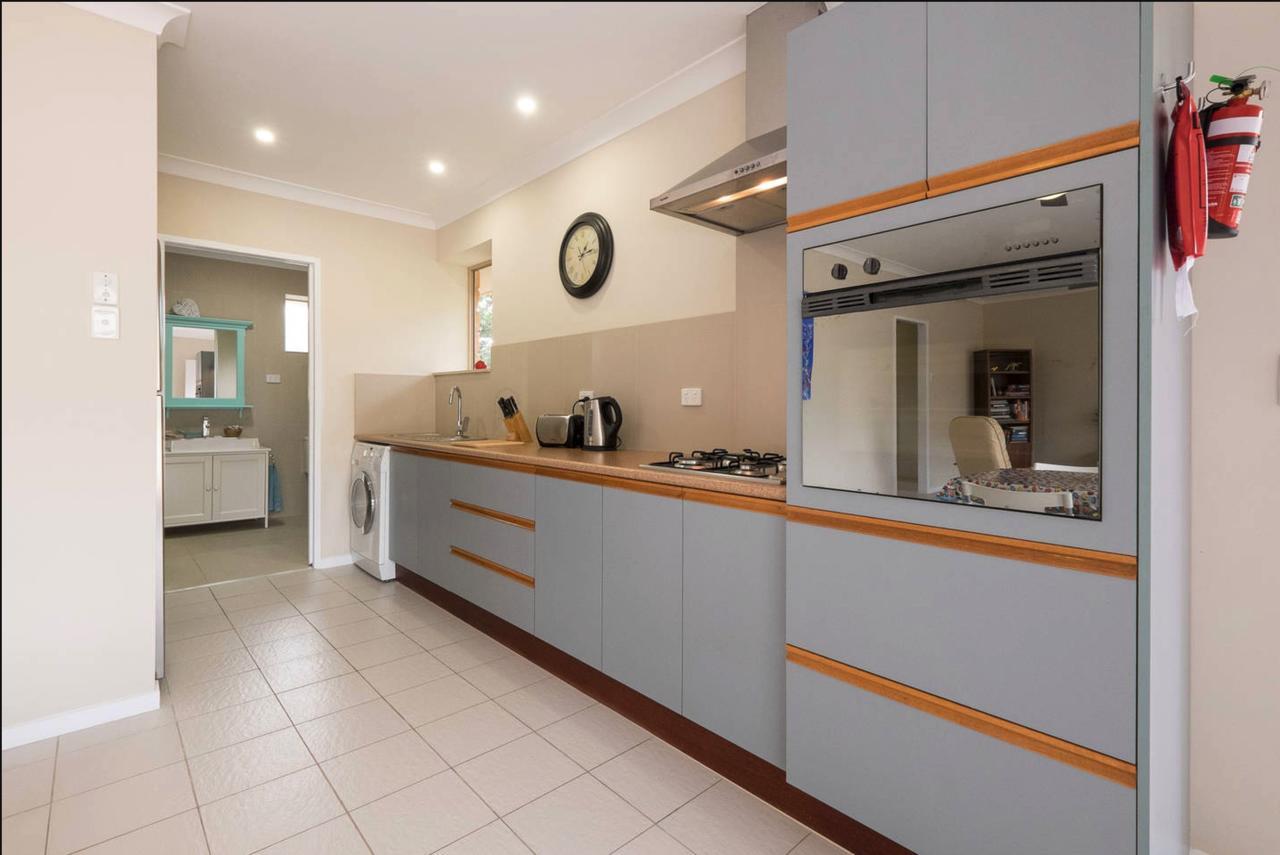 The Villa At The Bay Deception Bay Exterior photo